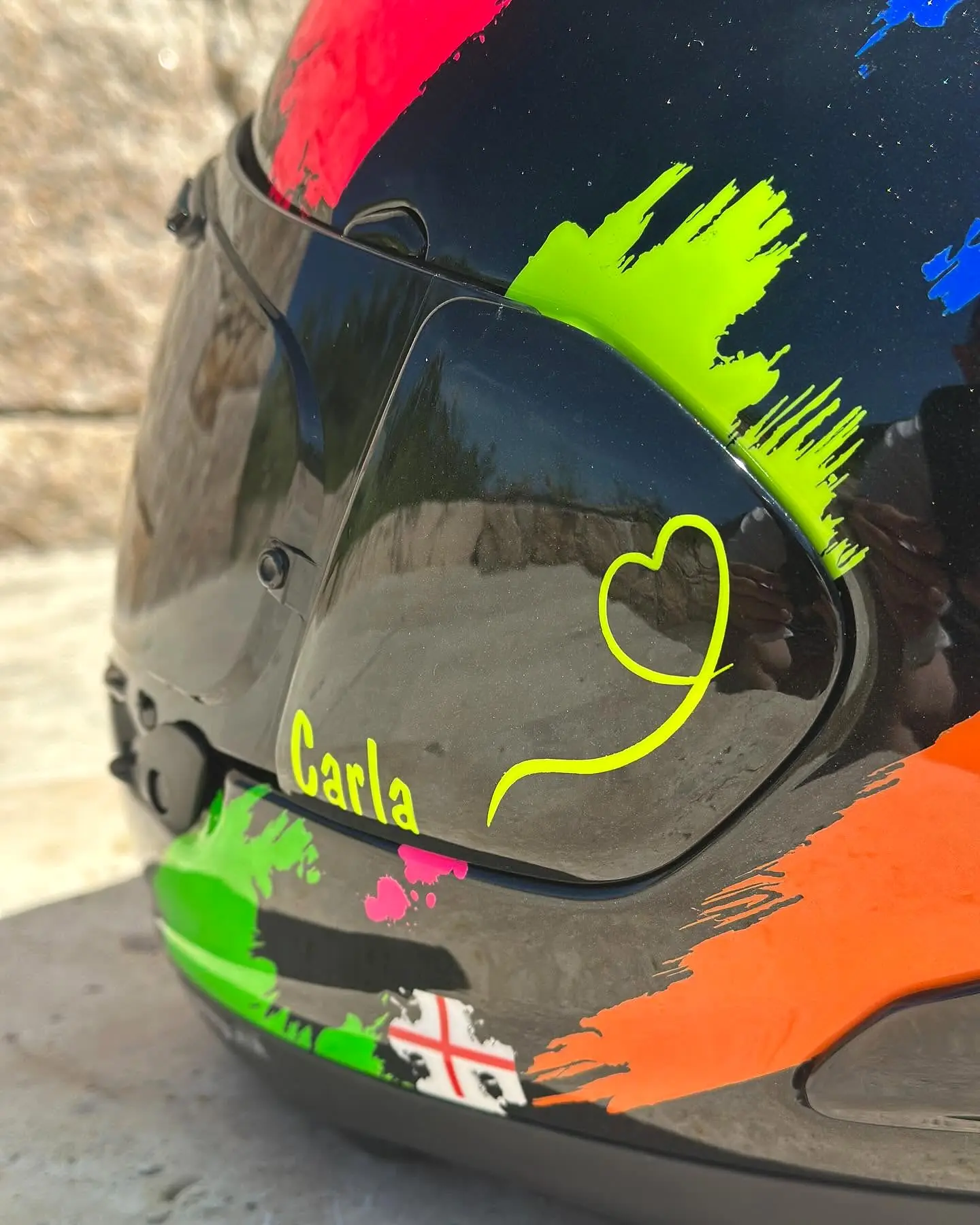 Détail Carla du casque Arai Color Splash