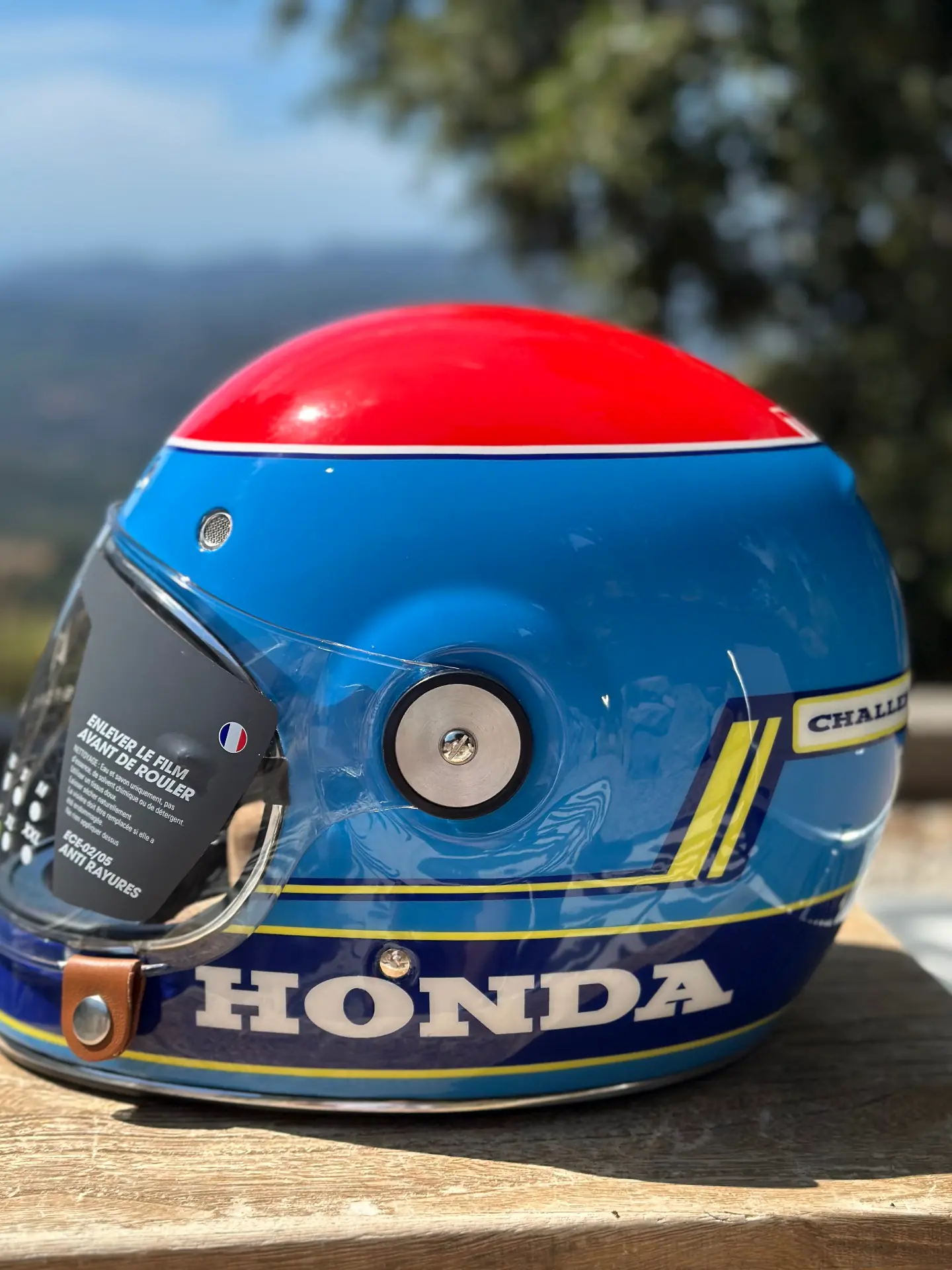 Profil extérieur du casque Honda Racing Heritage