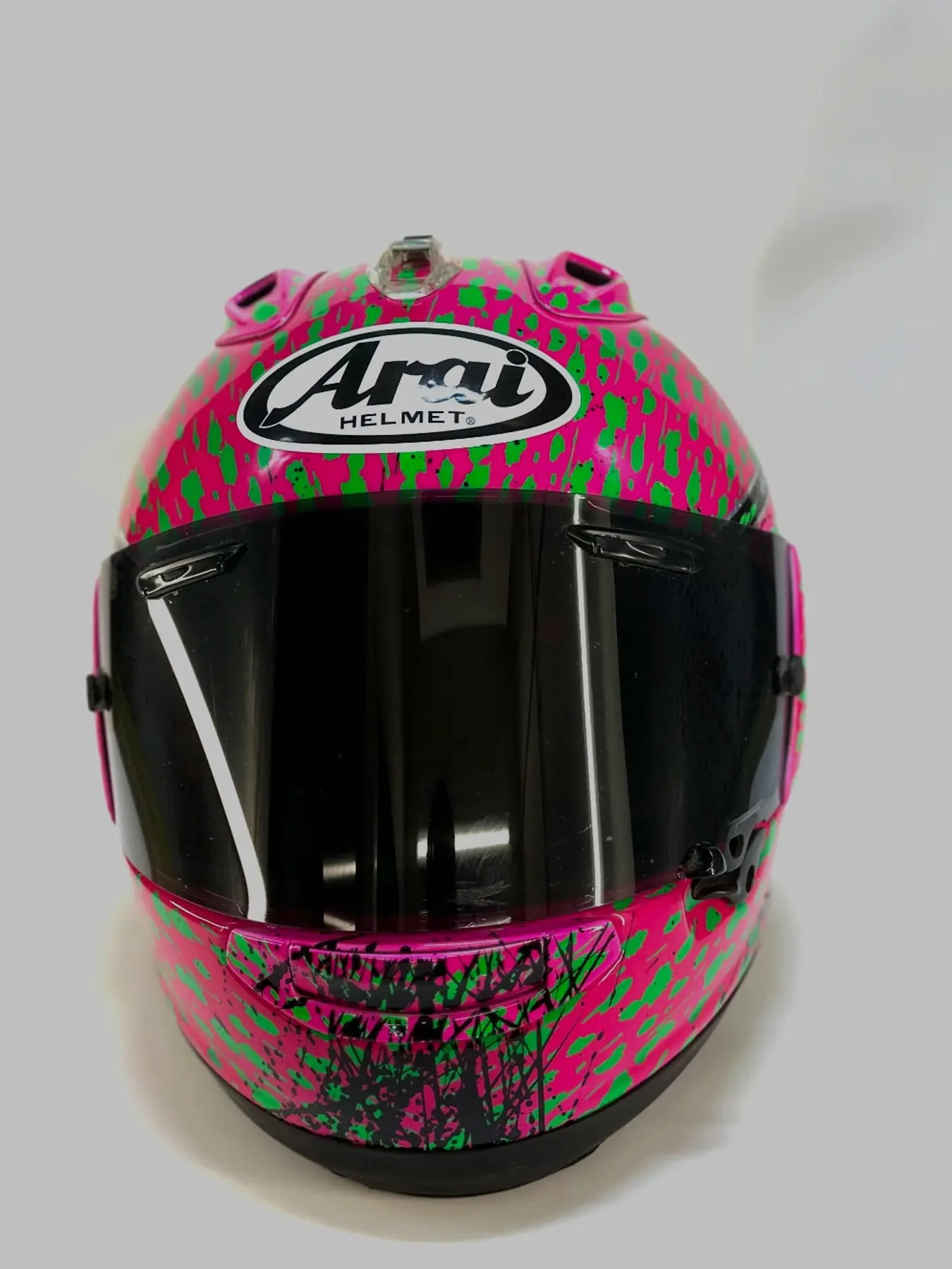 Vue de face du casque Lucas Mahias