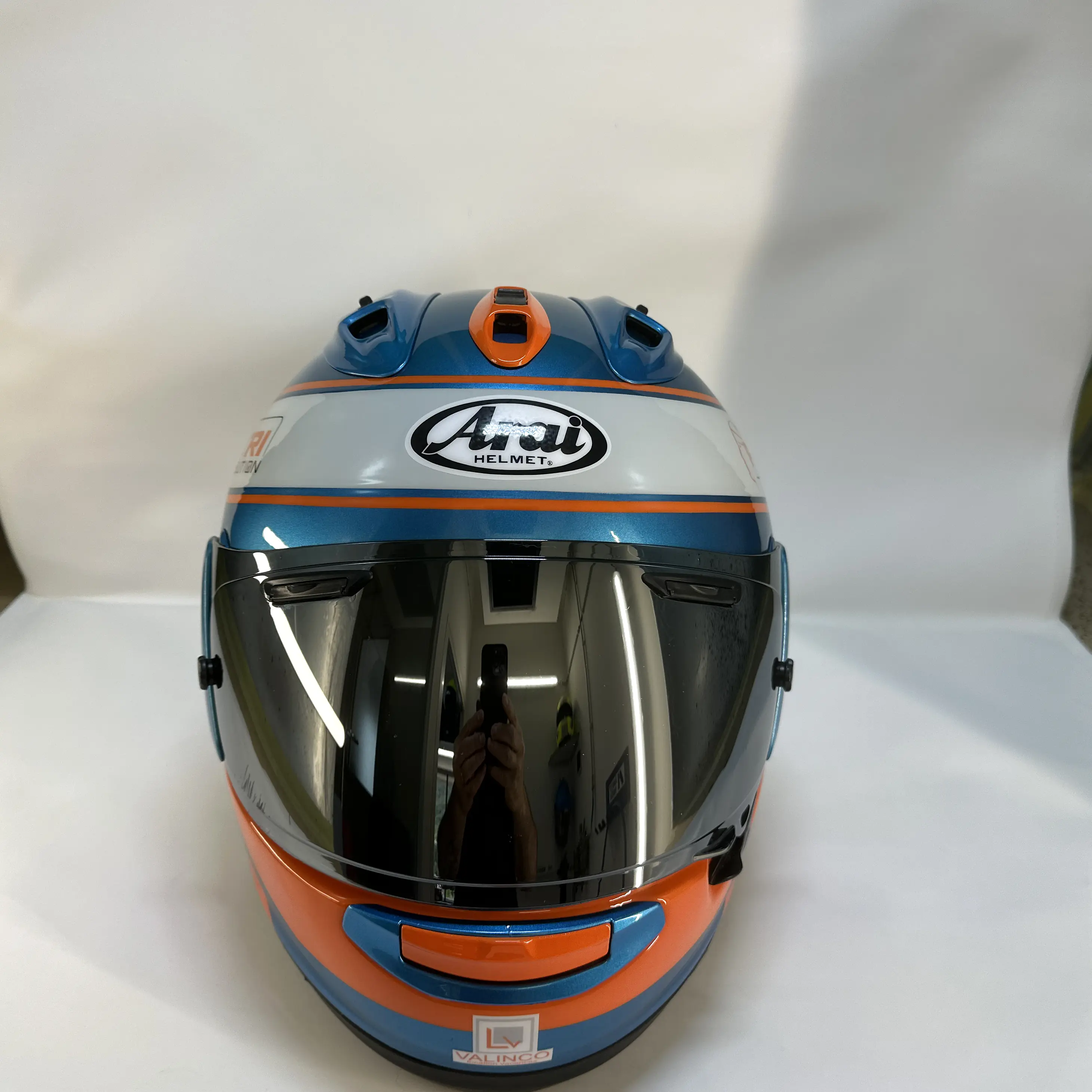 Vue de face du casque Arai Pietri Distribution
